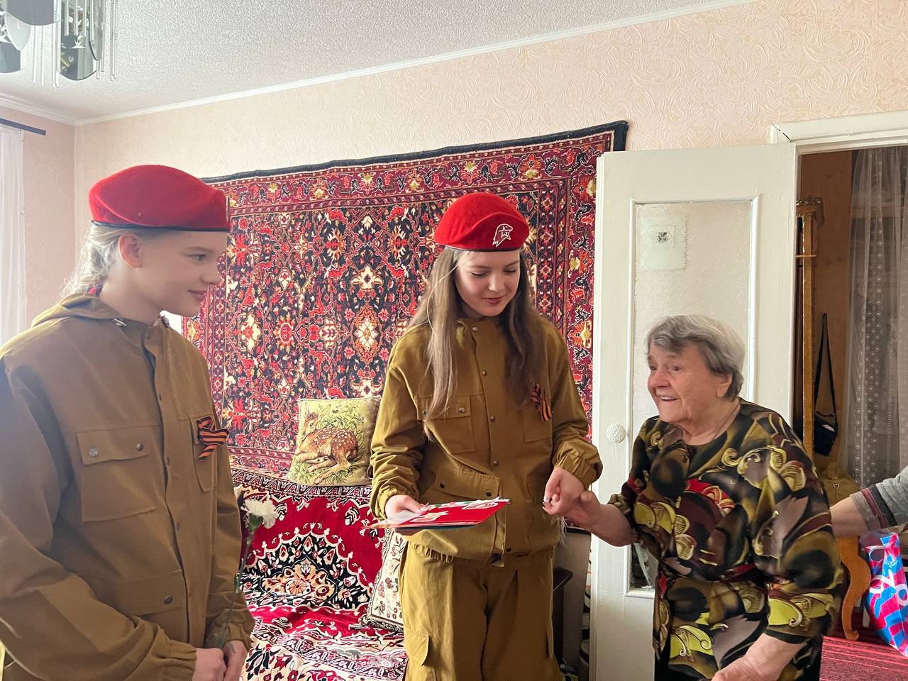 С праздником Великой Победы!.