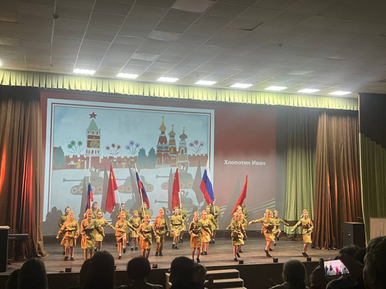 Потомки помнят славную Победу.