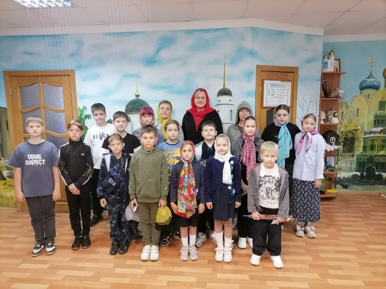 Экскурсия в храме и Воскресной школе.